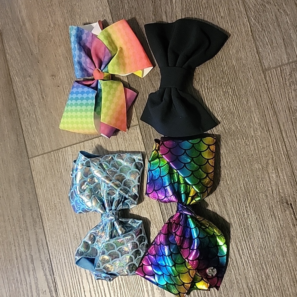 4 jumbo bows
